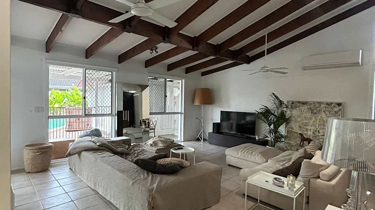 Room in a share house