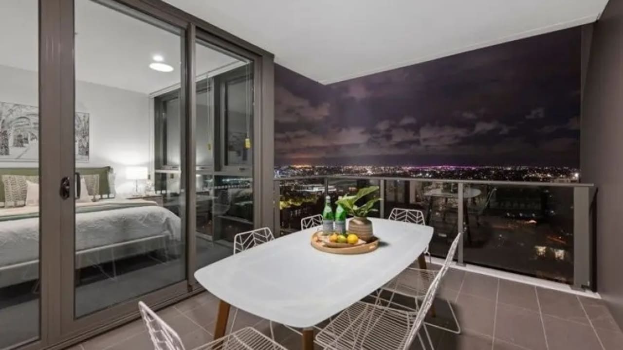 Whole property with 2 rooms for rent