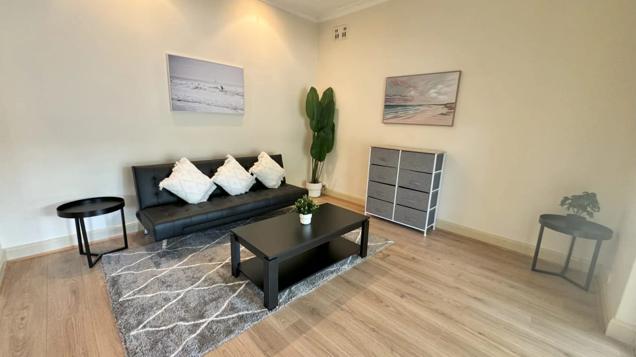 Furnished room in a share house