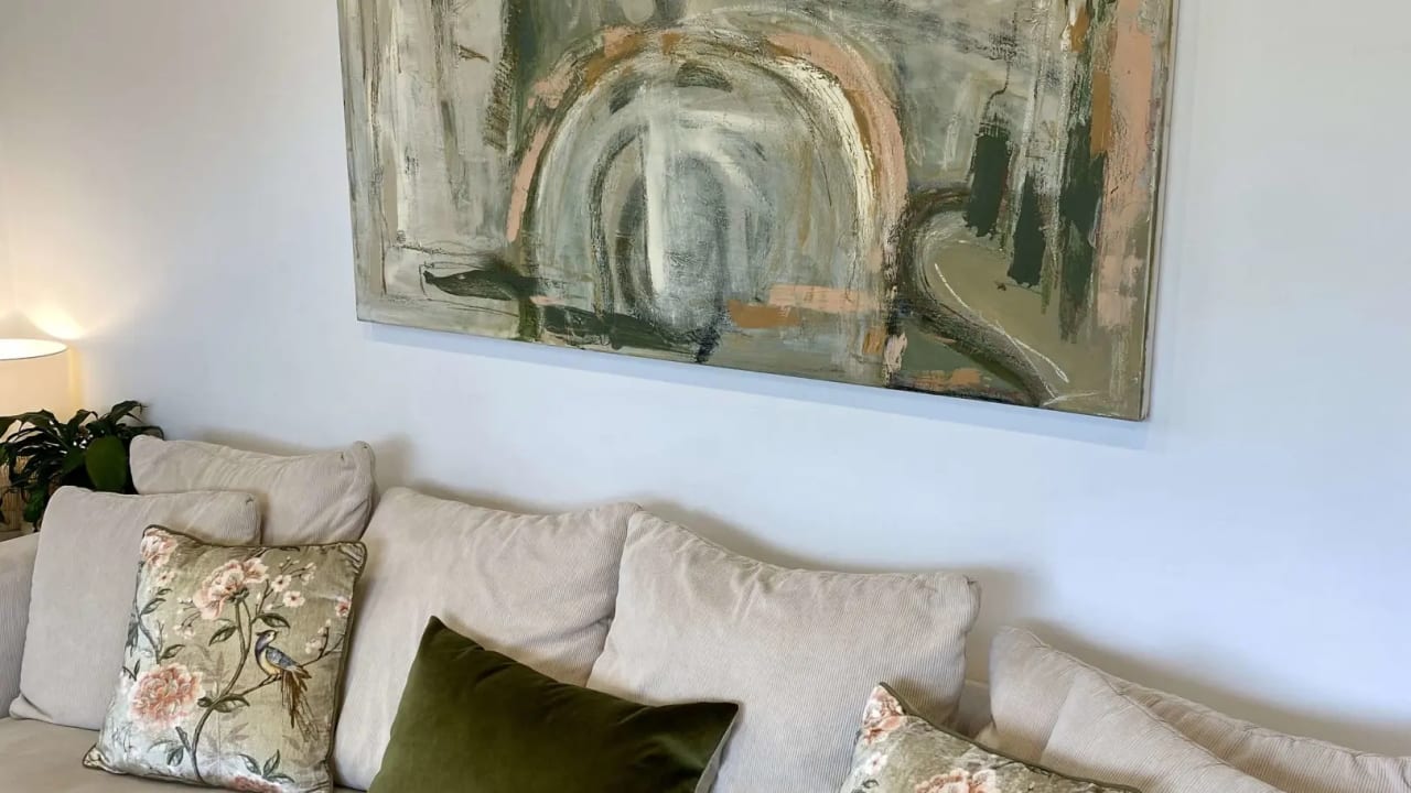 Furnished room in a flatshare