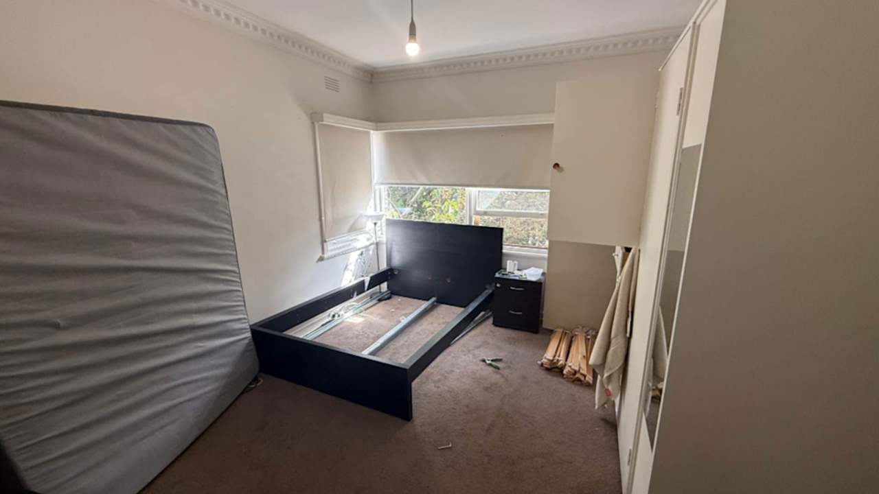 Room in a share house