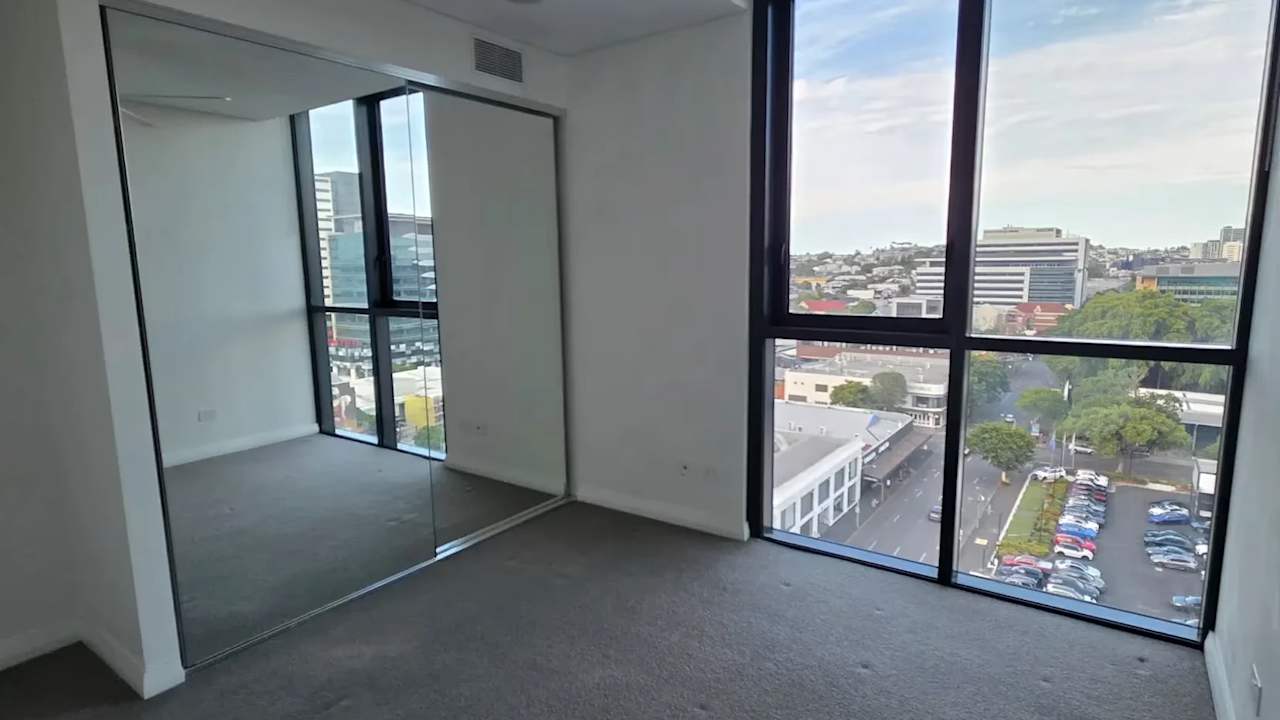 Unfurnished room with own bathroom