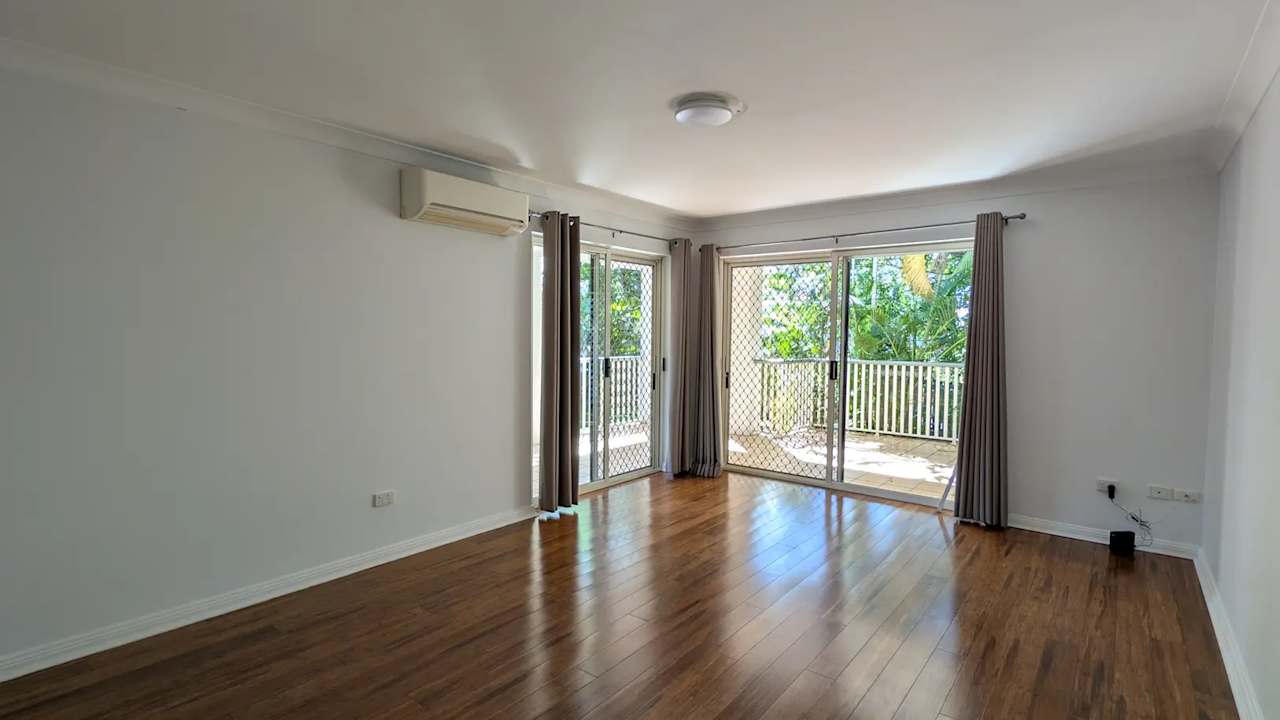 Unfurnished room with own bathroom