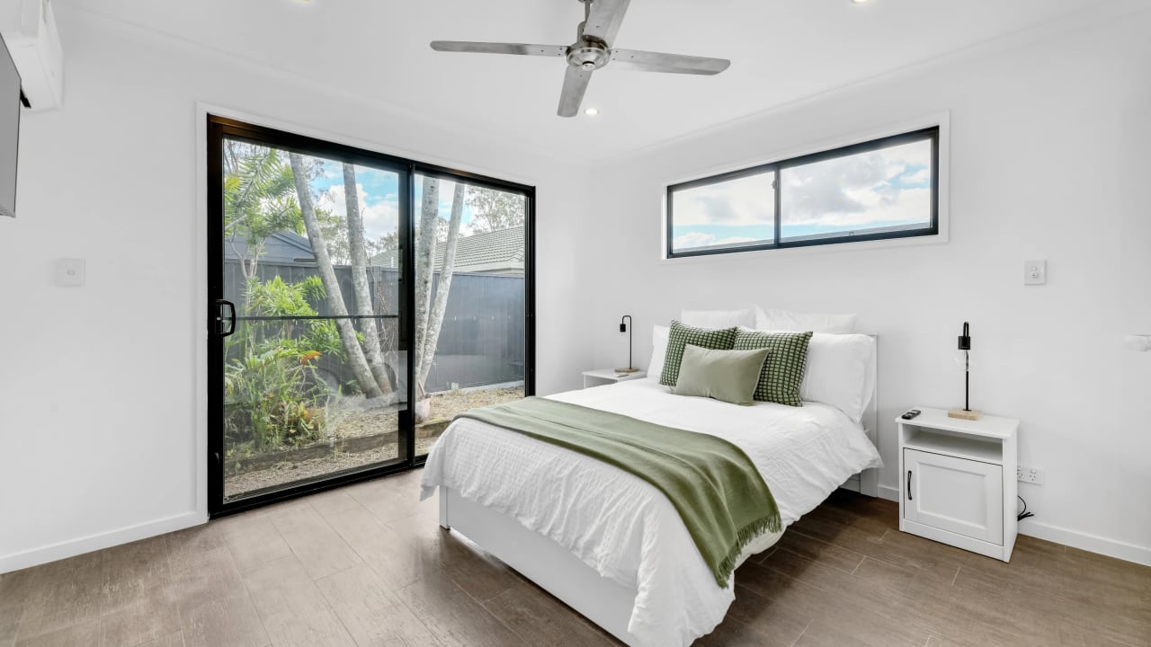 Furnished room with own bathroom