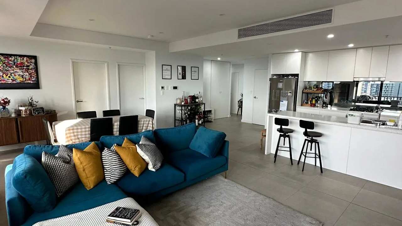 Furnished room in a flatshare