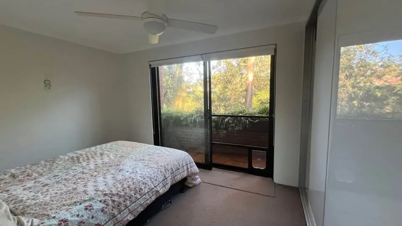 Furnished room in a share house