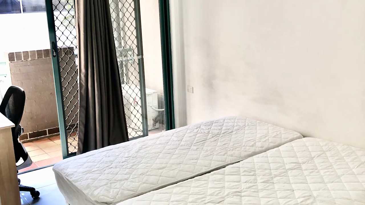 Furnished room in a share house