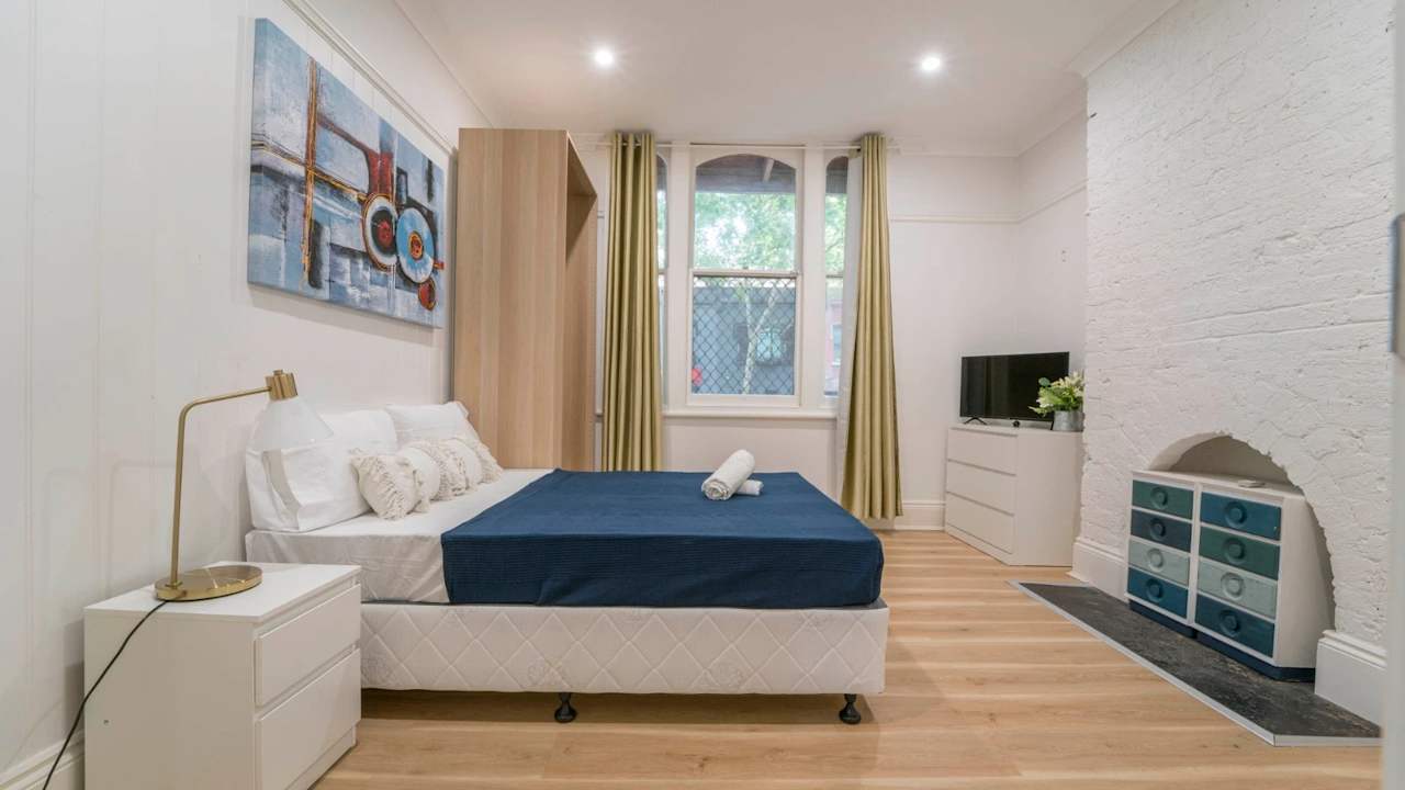 Furnished room in a share house