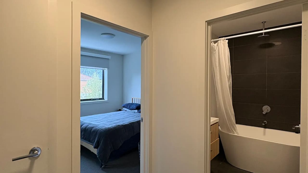 Room in a share house