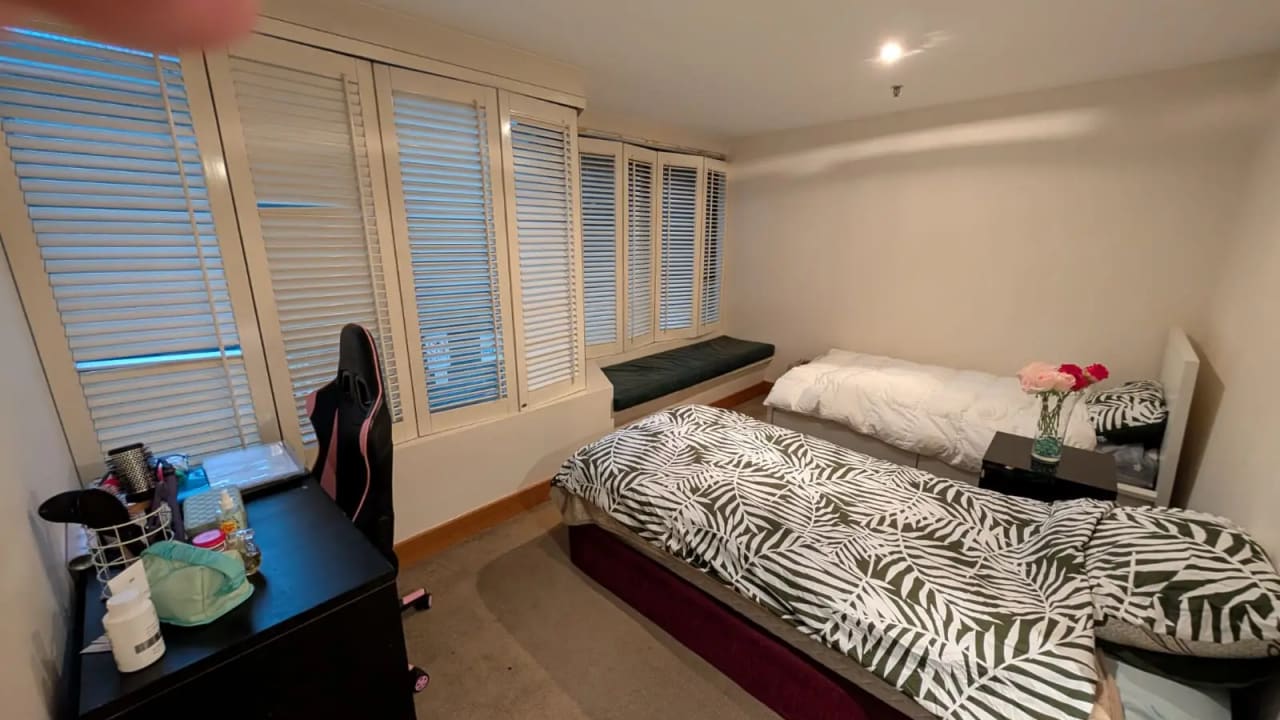 Furnished room in a flatshare