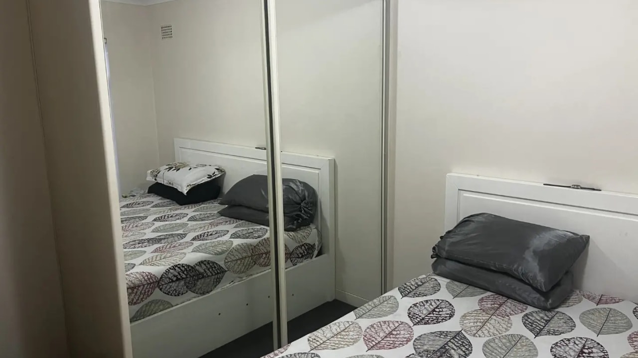 Furnished room in a flatshare
