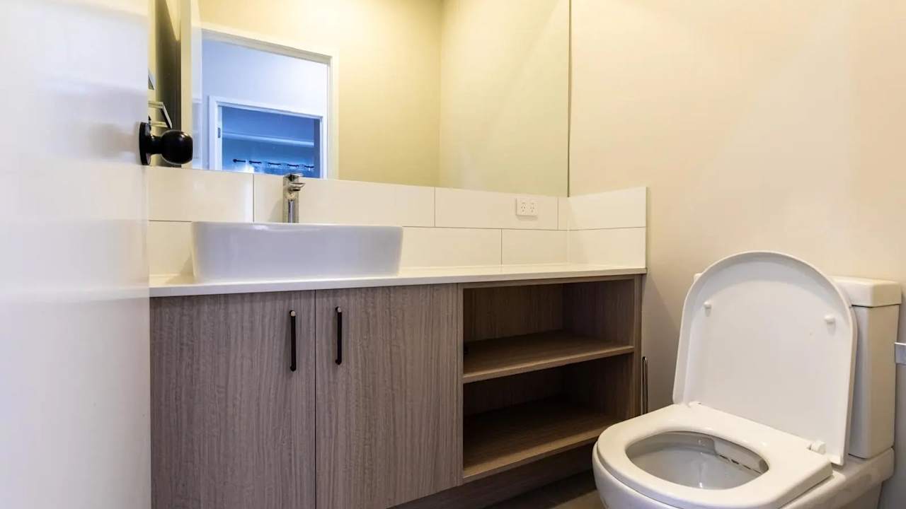 Furnished room with ensuite in a share house
