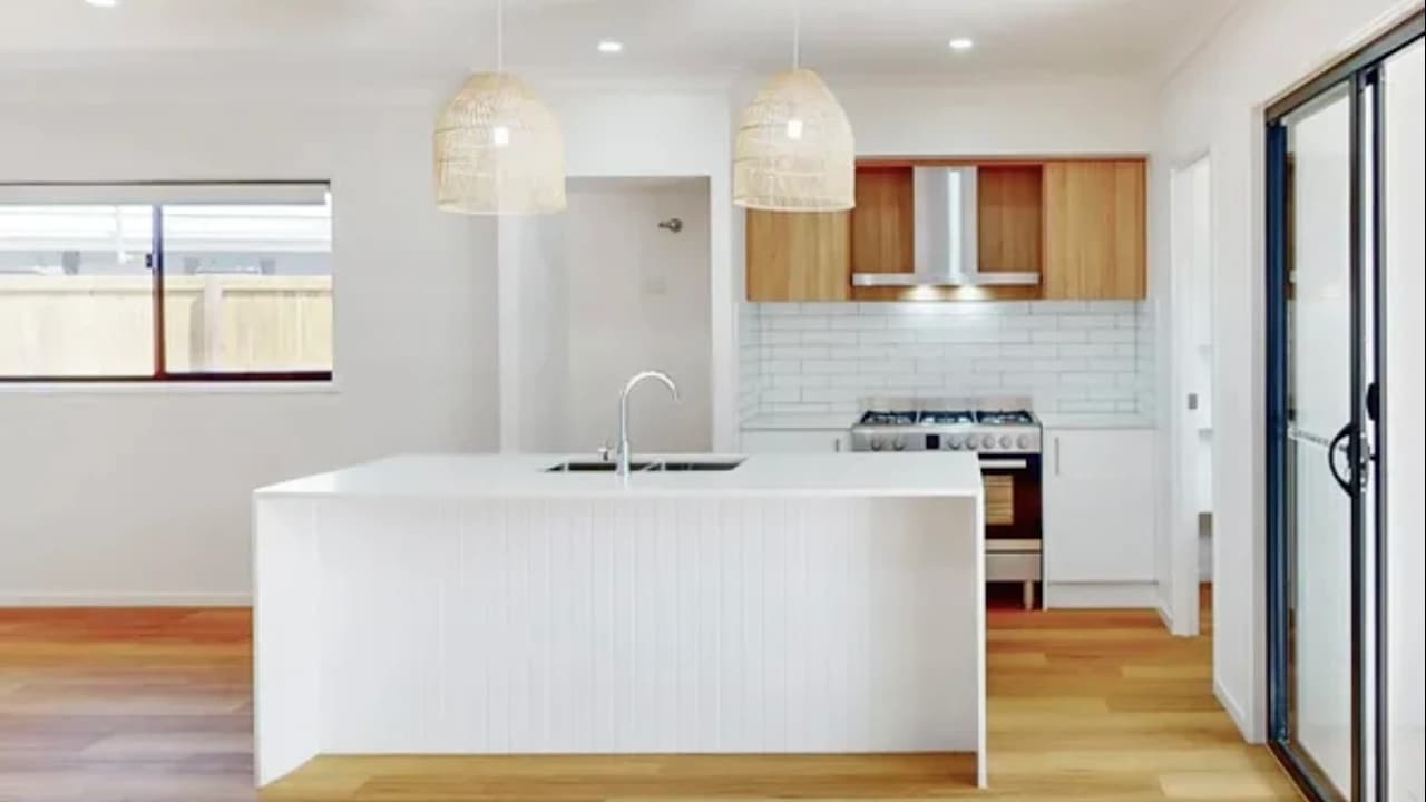 Unfurnished room in a share house