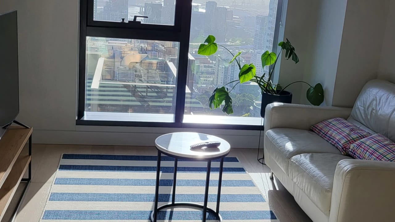 Furnished room in a flatshare