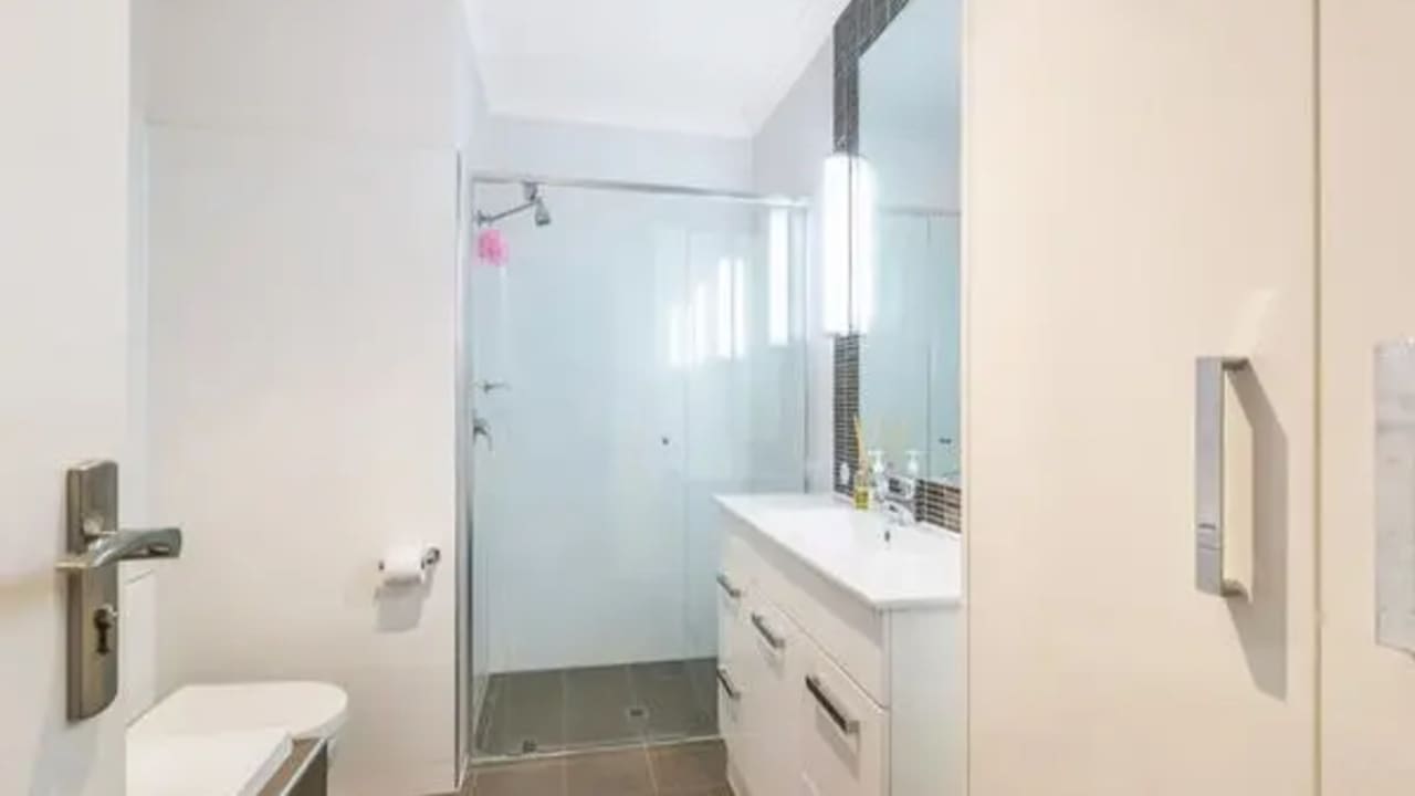 Furnished room with own bathroom