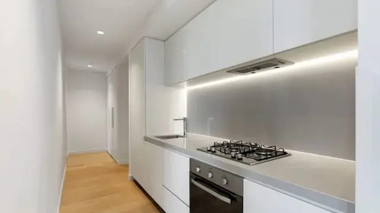 Furnished room with ensuite in a flatshare