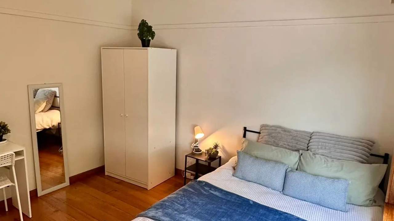 Furnished room in a share house