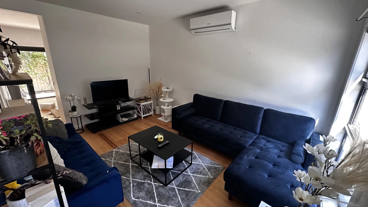 Unfurnished room in a share house