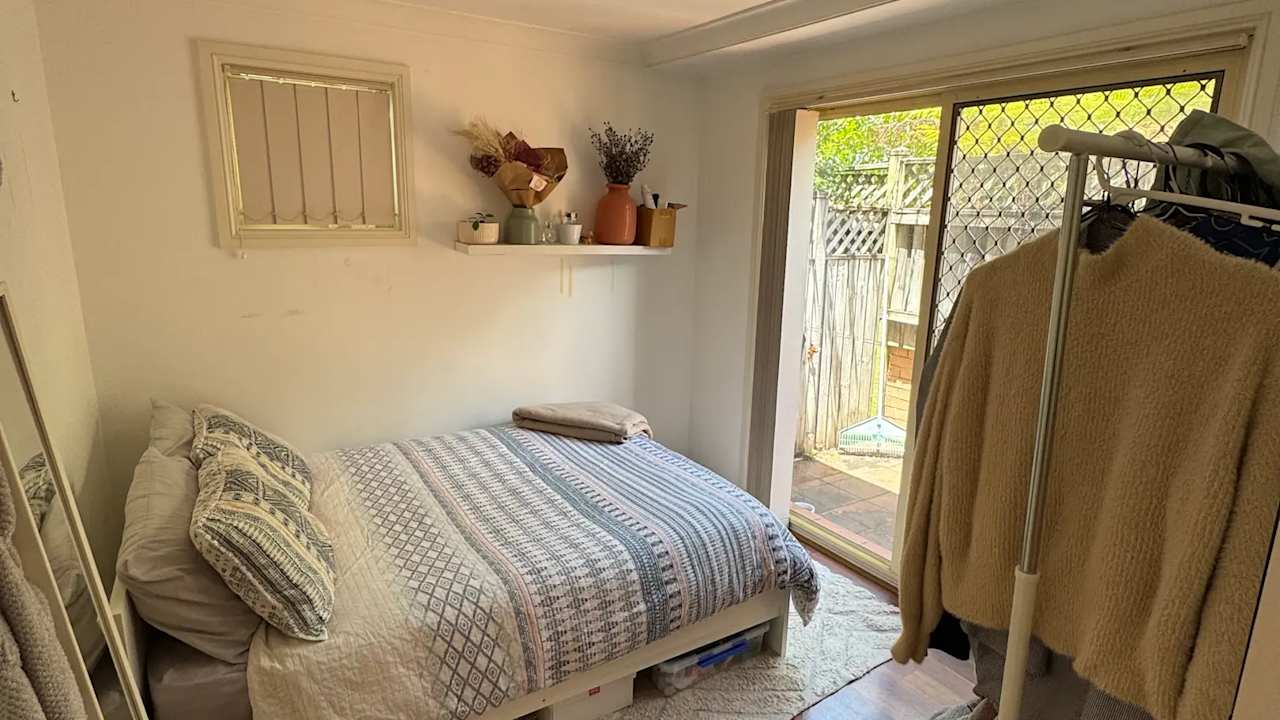 Unfurnished room in a share house