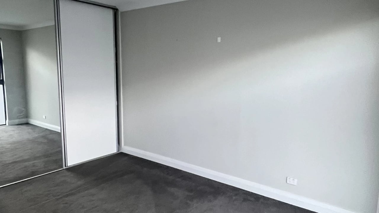 Unfurnished room with own bathroom