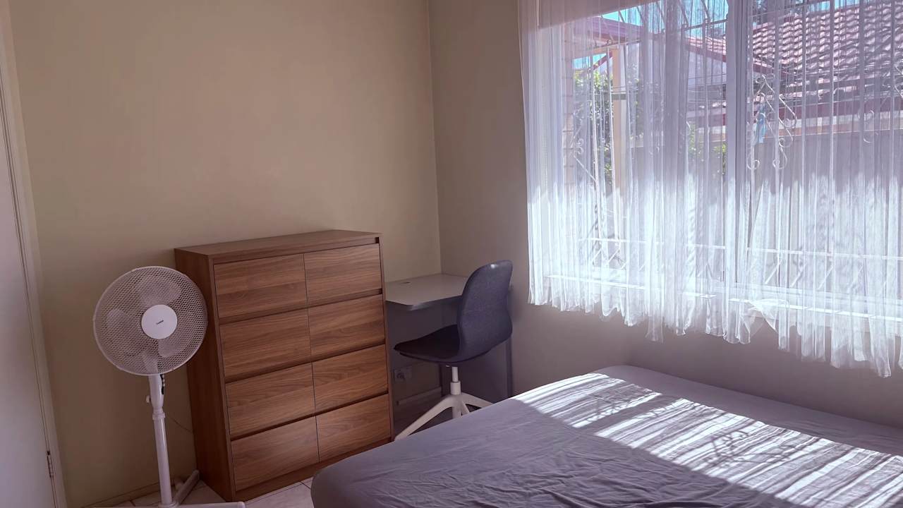 Furnished room in a share house