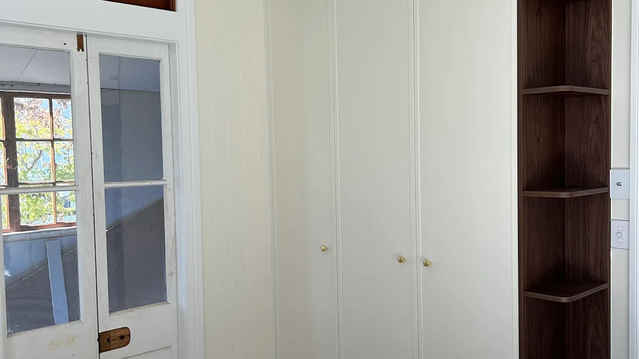 Room in a share house