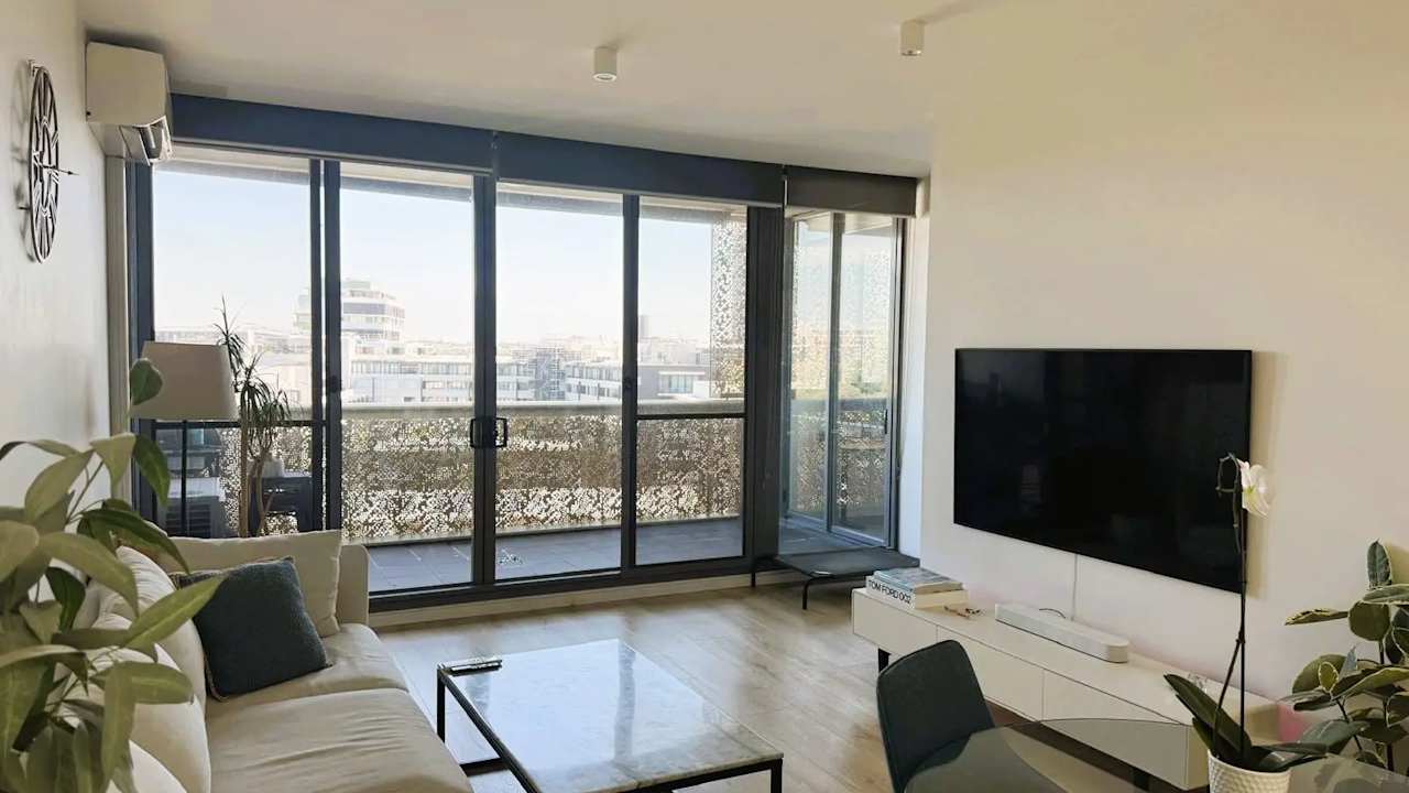 Whole property with 2 rooms for rent