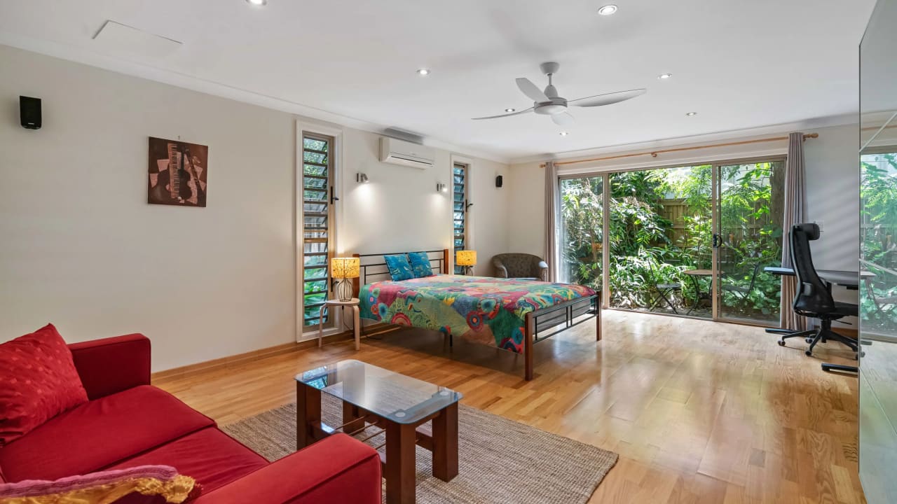 Furnished room studio flat for rent