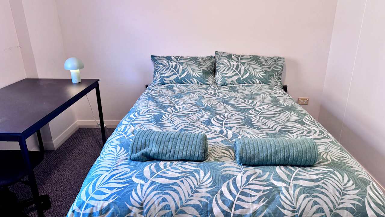 Whole property with 2 rooms for rent