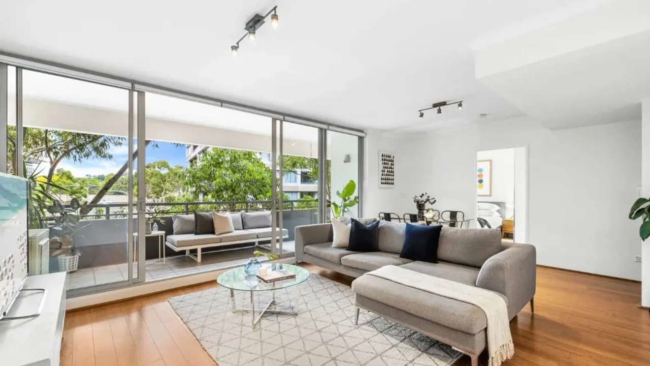 Whole property with 2 rooms for rent