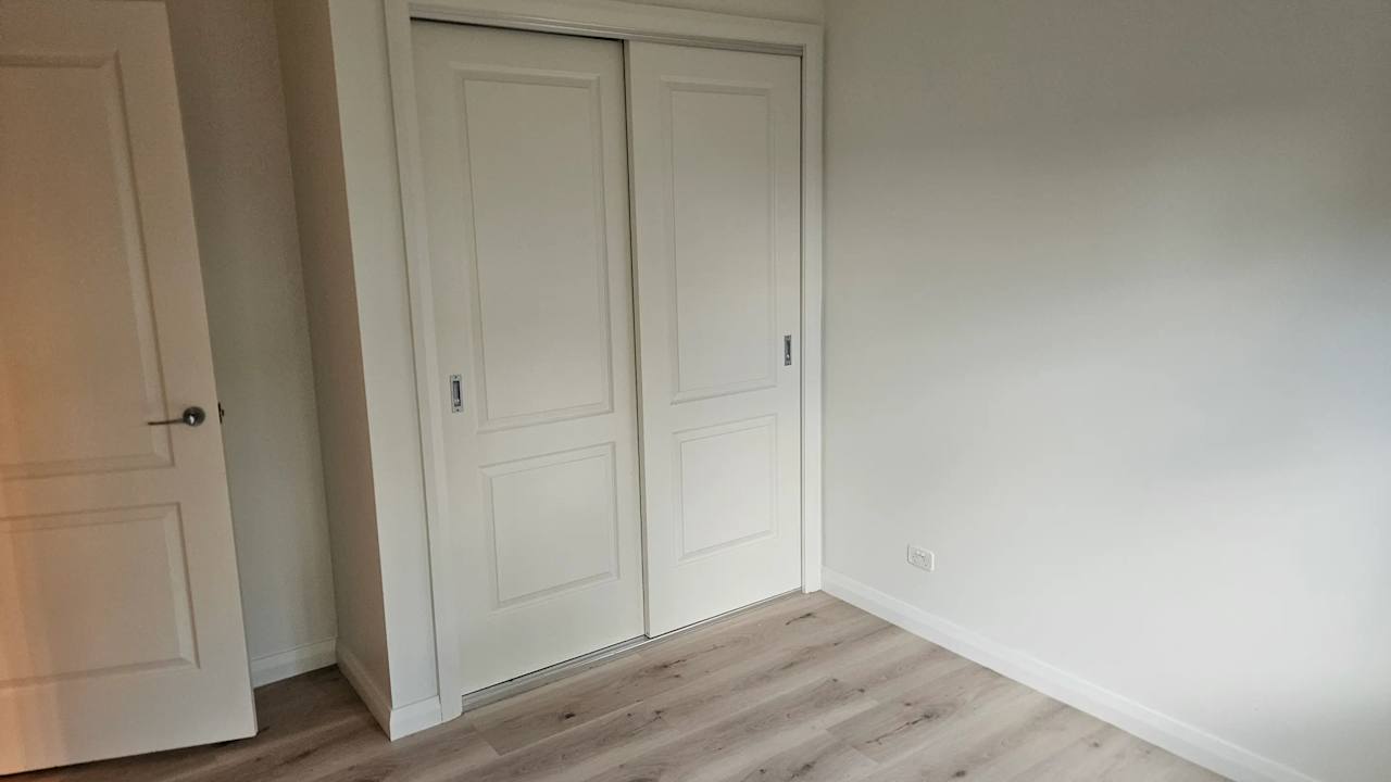 Unfurnished room with own bathroom