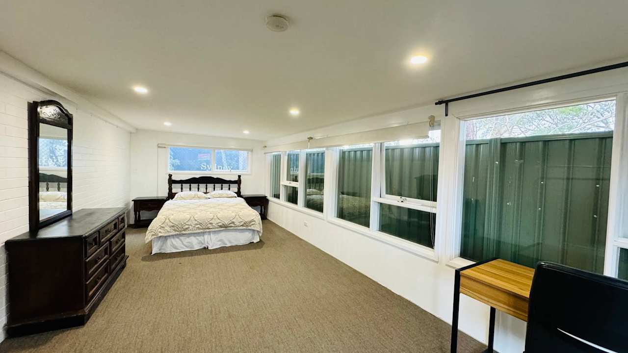 Furnished room in a share house