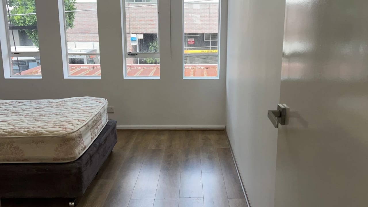 Whole property with 3 rooms for rent