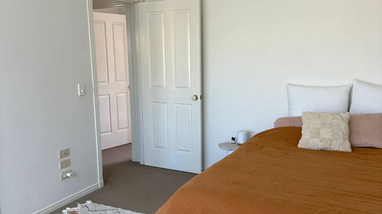 Unfurnished room with own bathroom