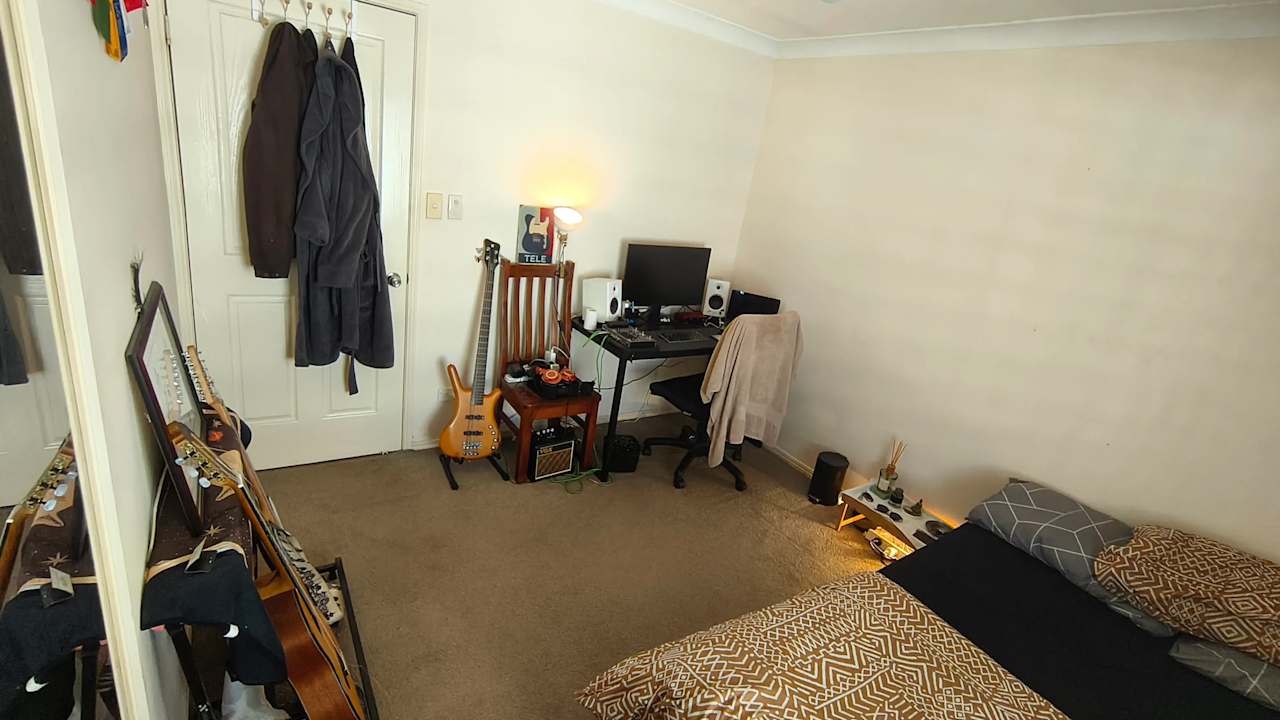 Furnished room in a share house