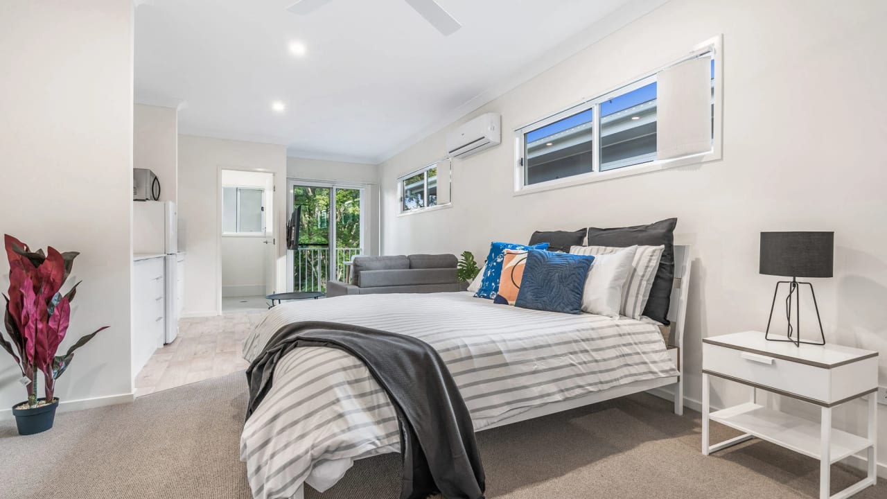 Furnished room studio flat for rent