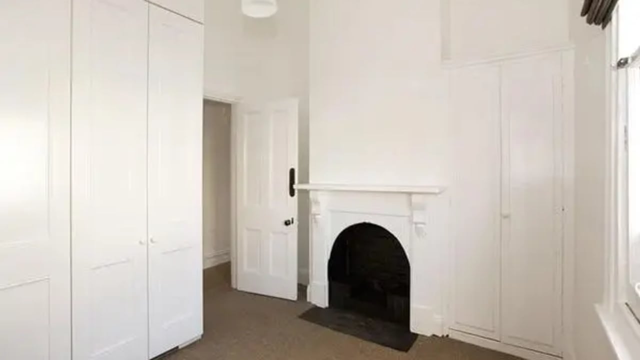 Room in a share house