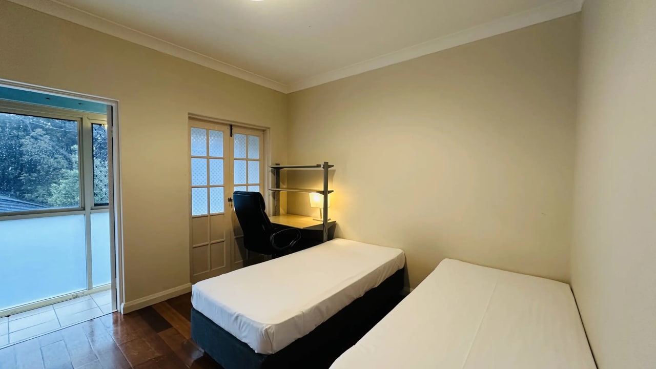 Furnished room in a share house