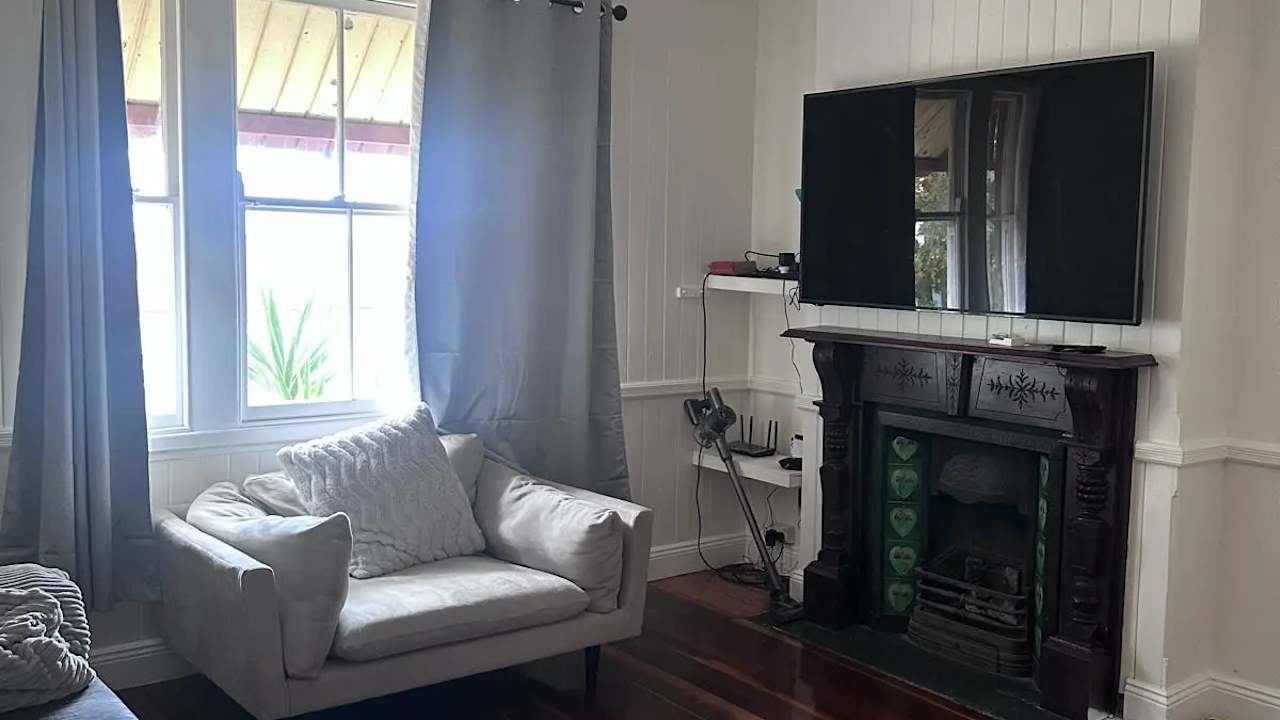 Room in a share house