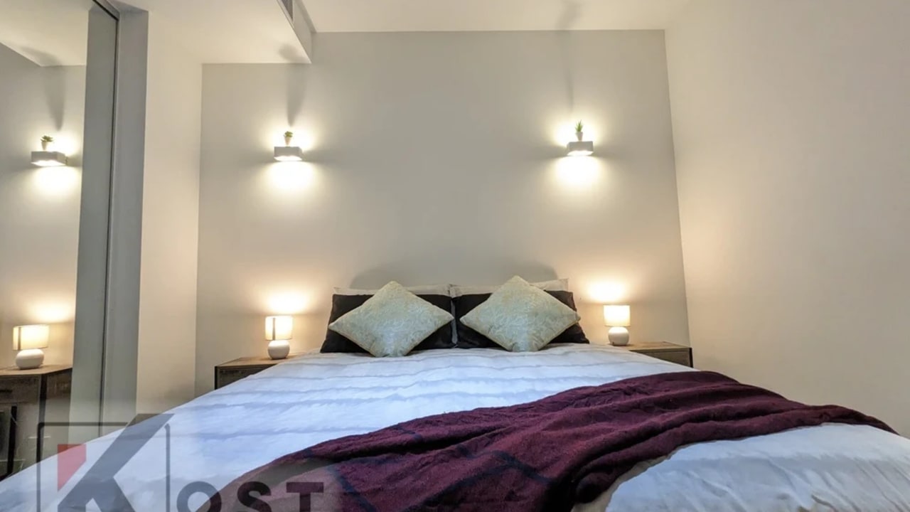 Furnished room in a flatshare