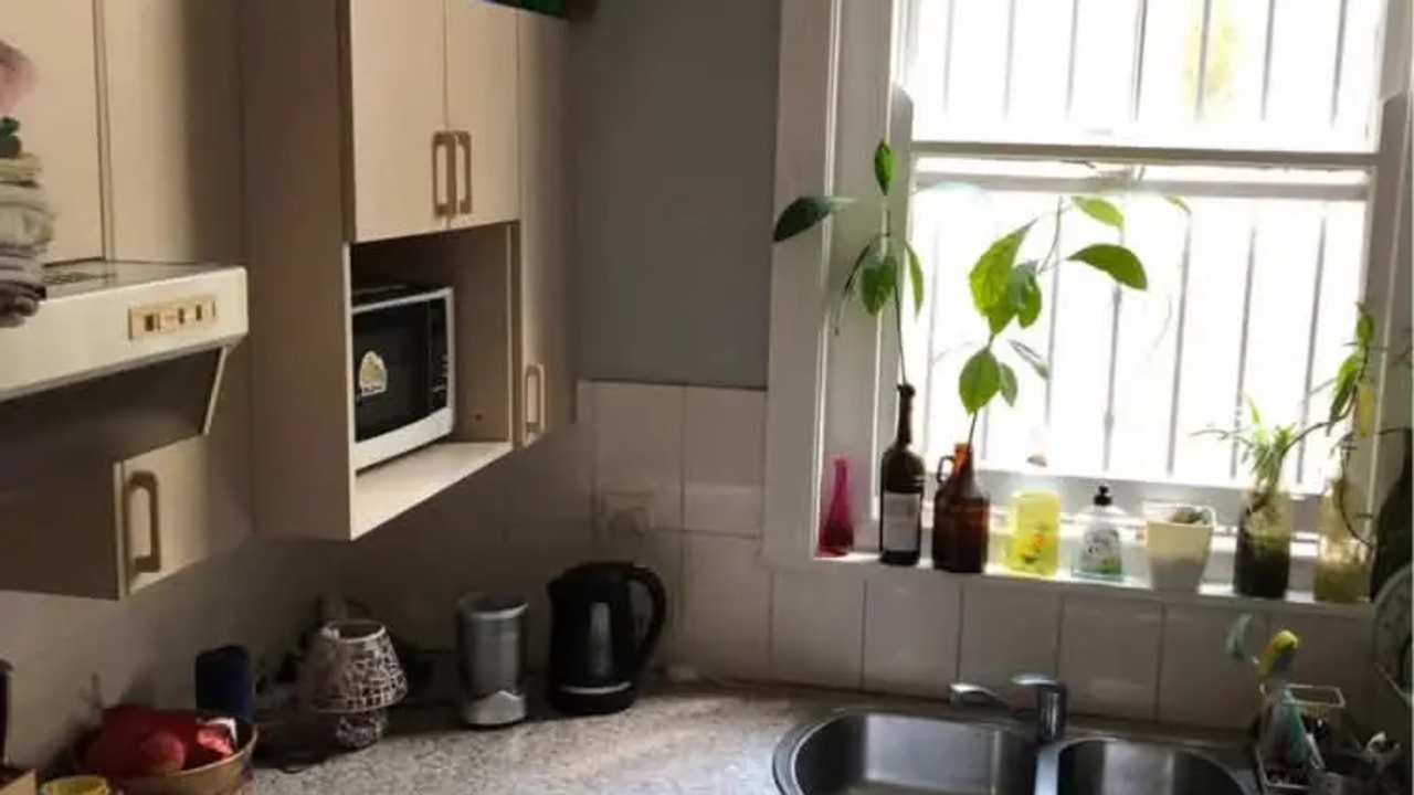 Unfurnished room in a share house