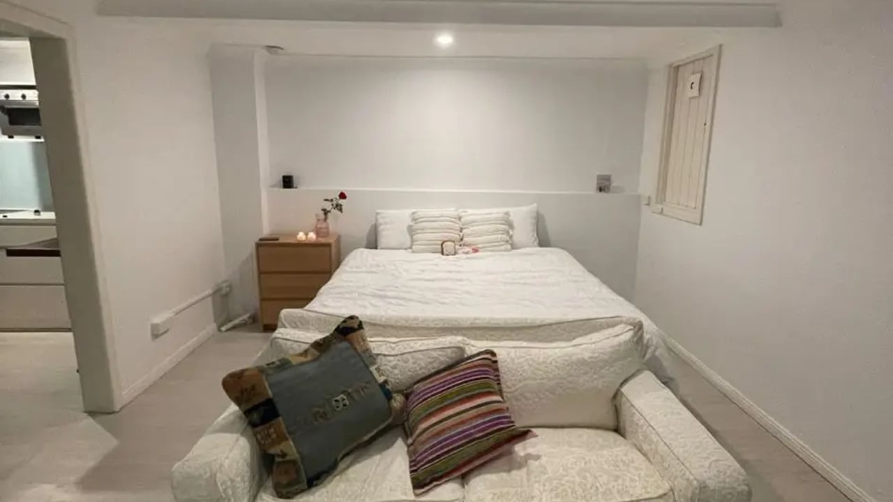 Furnished room granny flat for rent