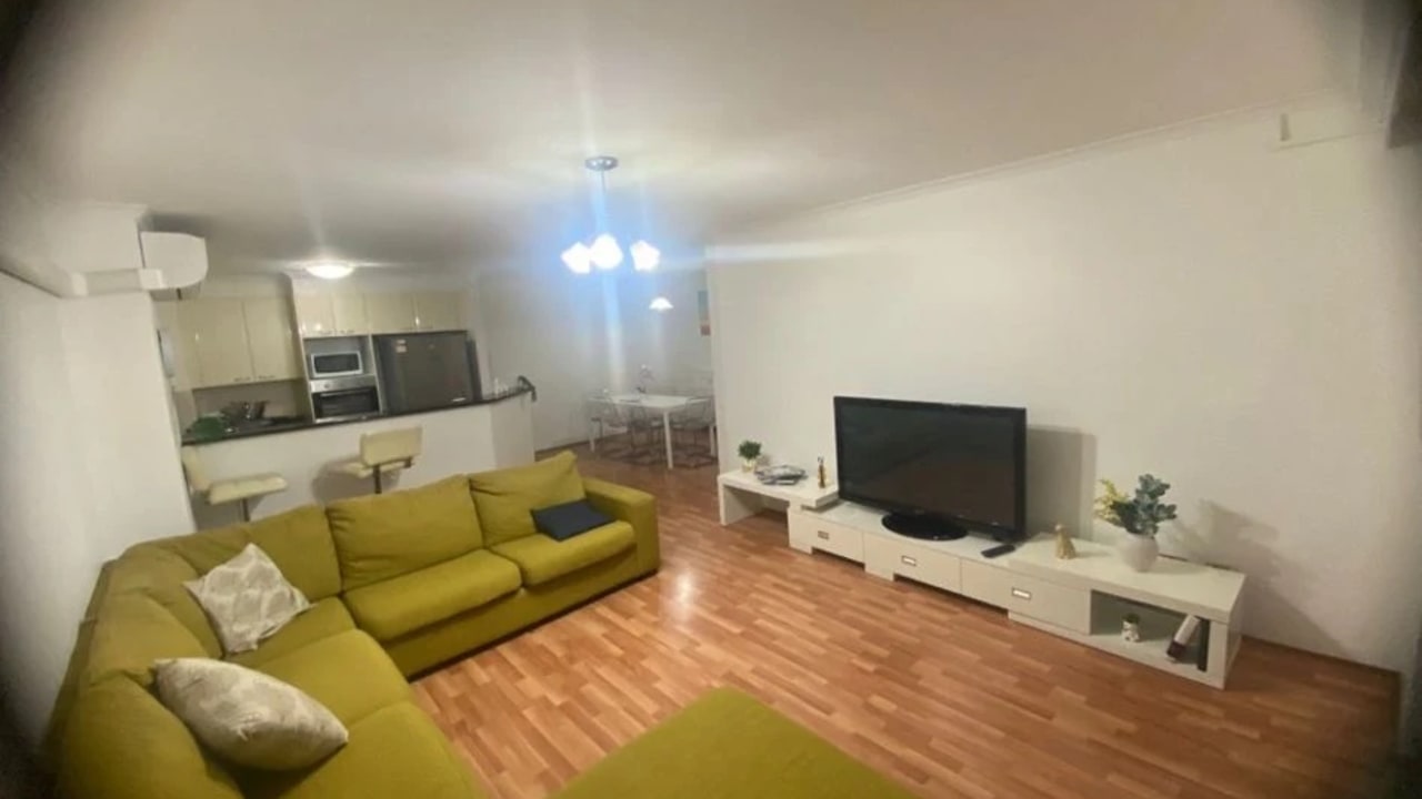 Furnished room with ensuite in a flatshare