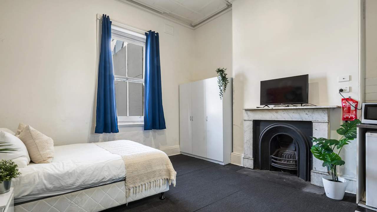 Furnished room studio flat for rent