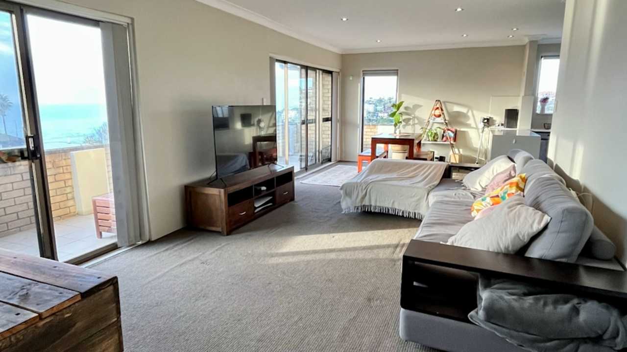Room in a share house