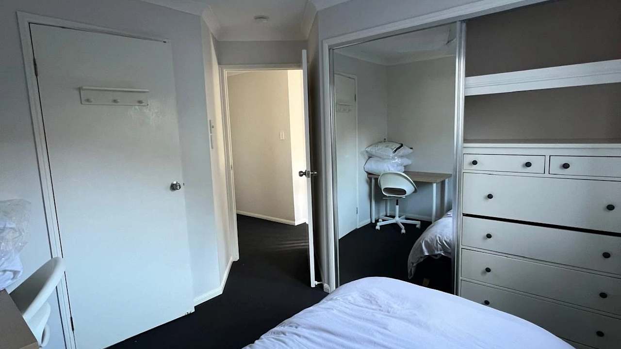 Furnished room with own bathroom
