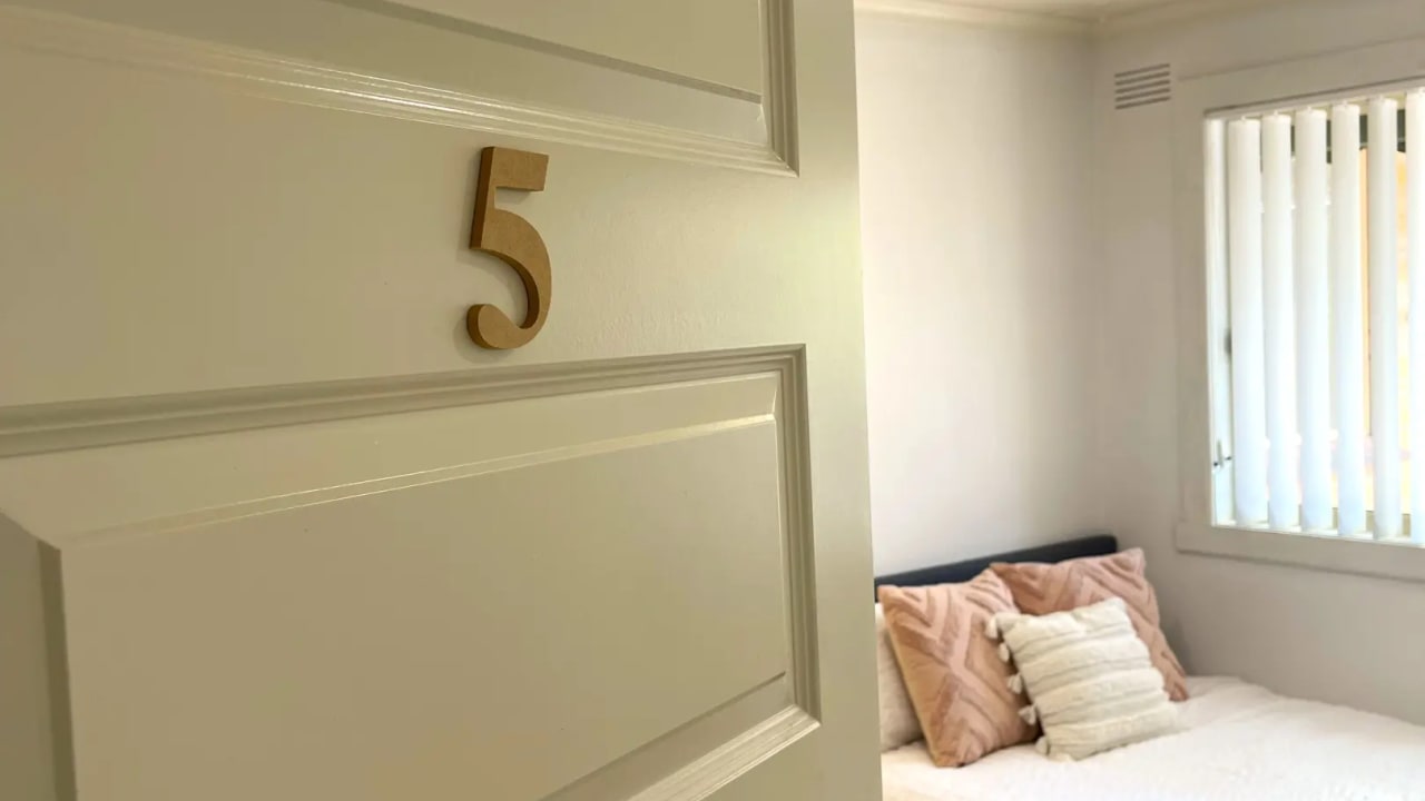 Furnished room in a share house