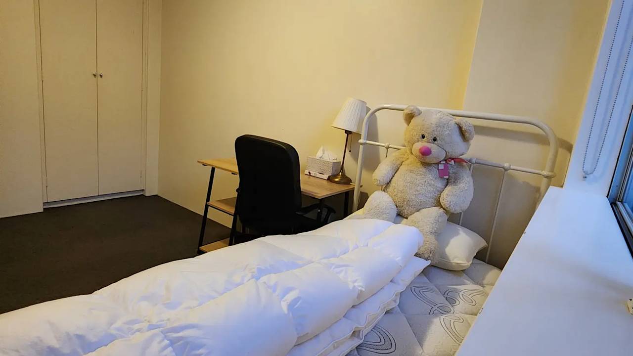 Furnished room in a flatshare