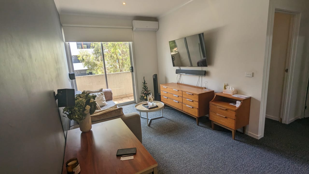 Furnished room with own bathroom
