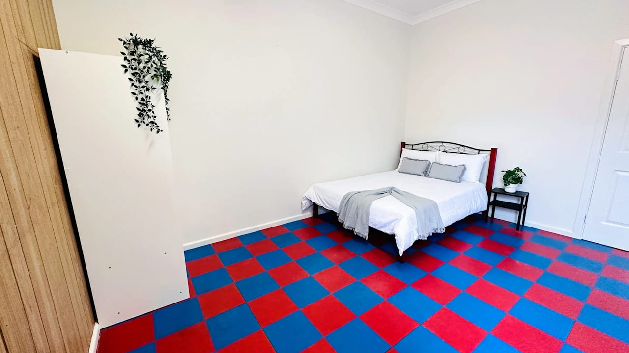 Furnished room in a share house